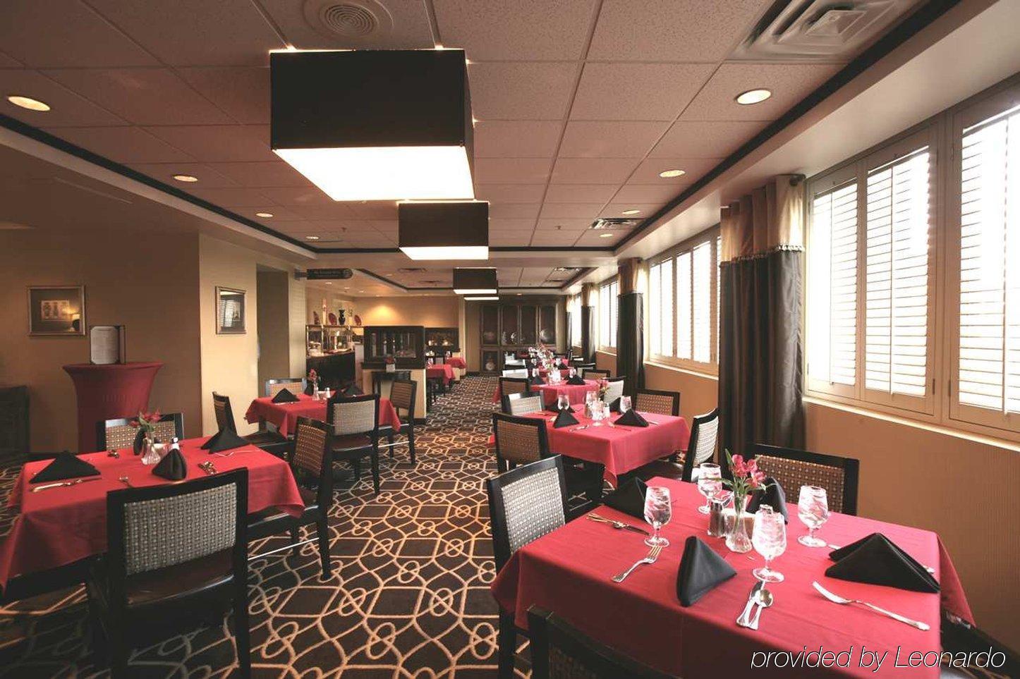 Doubletree By Hilton Dallas Market Center Restaurant foto